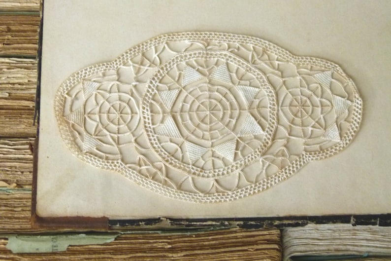 Reticella Renaissance Beautiful Late 19th Century Antique Handmade Reticella Lace Insertion ...