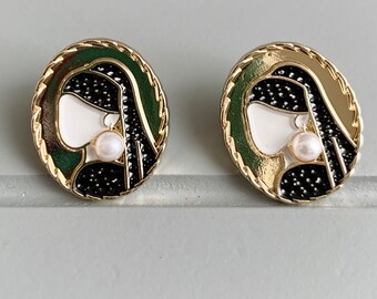 Ragazza con un orecchino di perla dipinto Bottoni in metallo di alta qualità Bottoni in passerella tono oro alla moda Bottoni fai da te 18mm x 9