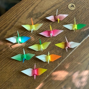 Veel van 100 mini origami kraanvogels, Handgemaakte kraanvogel, Japanse kraanvogels, Tafeldecoratie, Unieke creatie