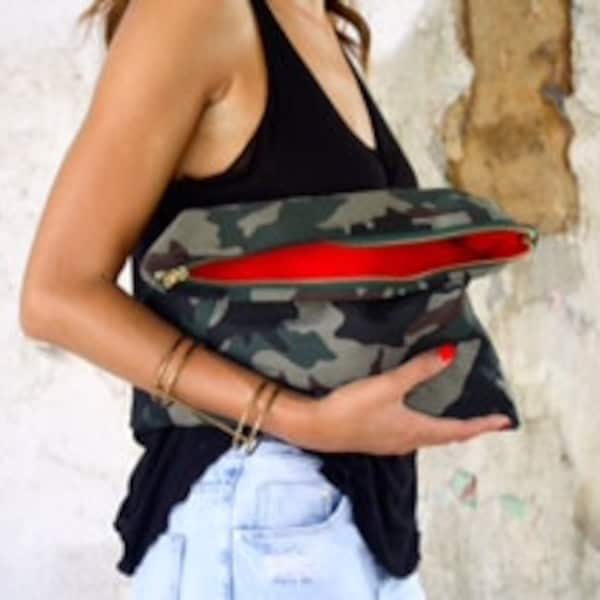 G+I Jane Camo Clutch+Foldover purse+zipper clutch+army green clutch+Olive green clutch+bright red interior+camouflage