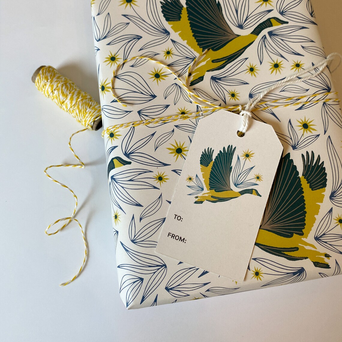 Wrapped Around Tag Sticker Christmas Gift Tag | Gifting | Wrapping | Holiday Tag | Bird Gift Tags ...