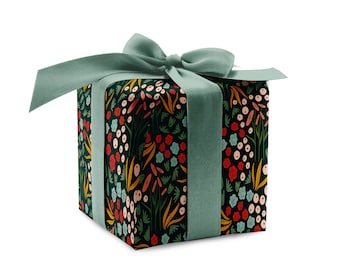 Floral Gift Wrap: Green Flower Pattern, Holiday Wrapping Sheets