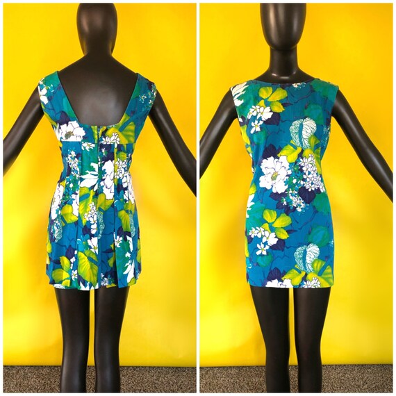 Hippie Hawaiian Mini Floral Dress with back Panel