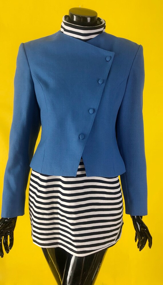 1980s Vintage Cropped Blazer - image 2