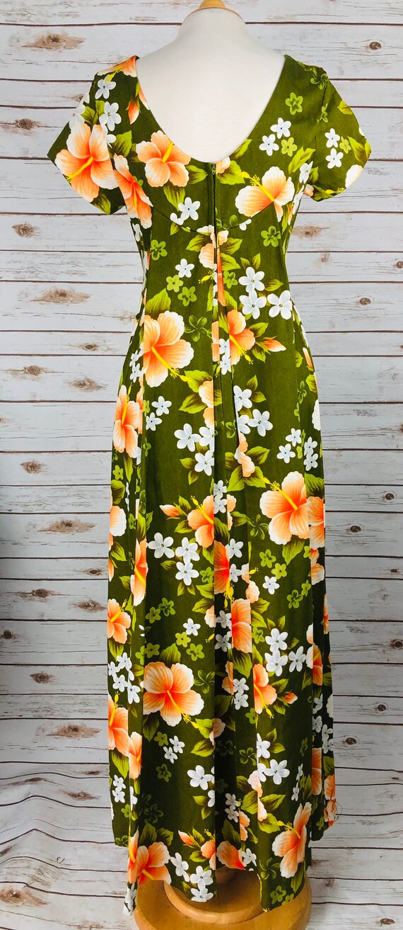 Vintage dress 1970s Green Hawaiian Flower Print D… - image 4