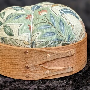 Handcrafter shaker pincushion with William Morris fabric image 1