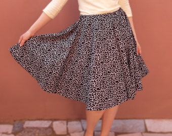 Tailored skirt, wheel skirt, one size skirt, cotton skirt, spring skirt, flower skirt, black and white skirt