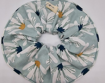 Hair elastic, hair accessory, autumn fabric scrunchie, light blue elastic, daisy elastic