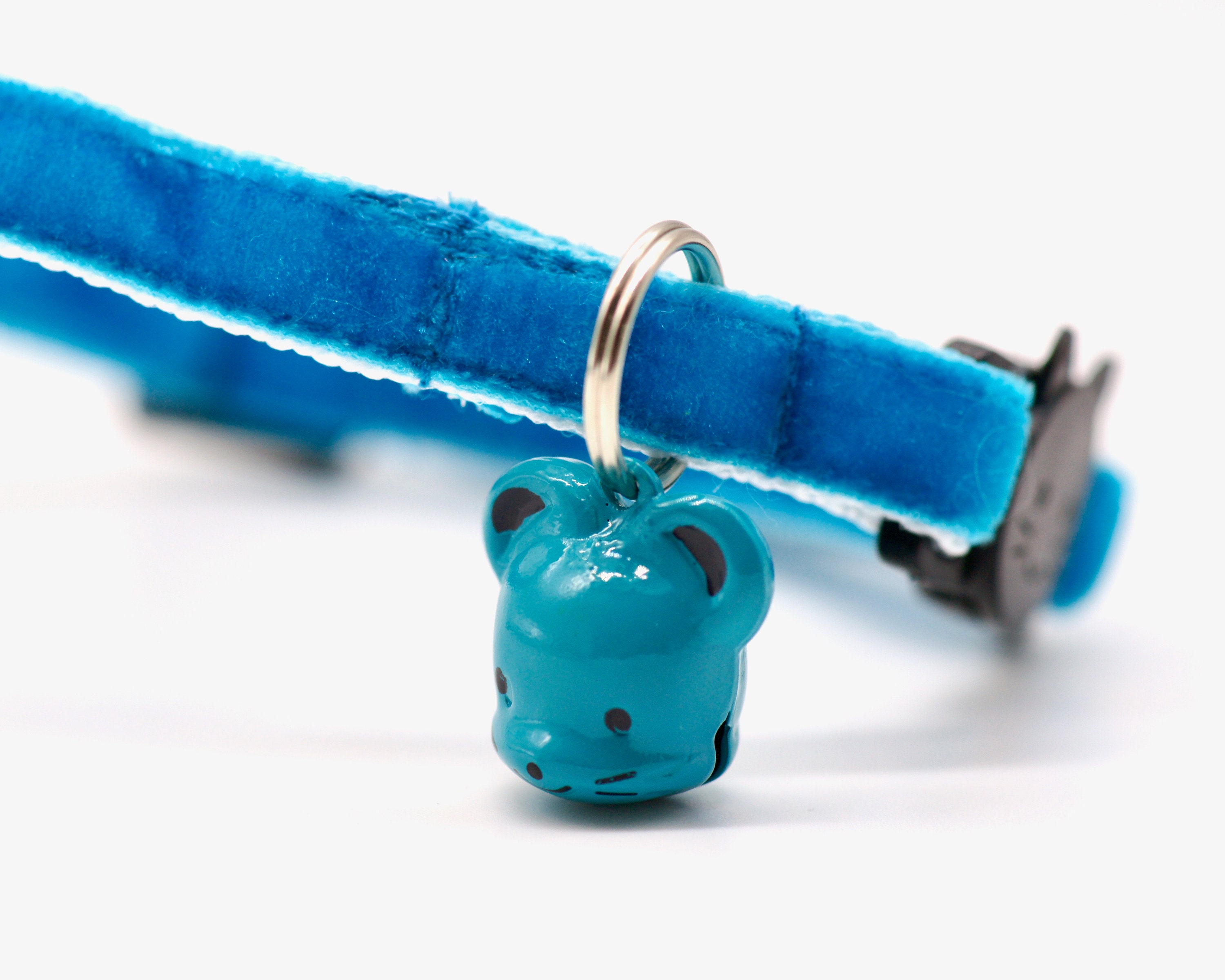 Katzenhalsband Aus Samt – Mit Glöckchen Und Sicherheits-Schnellverschluss, Verstellbar, Blau