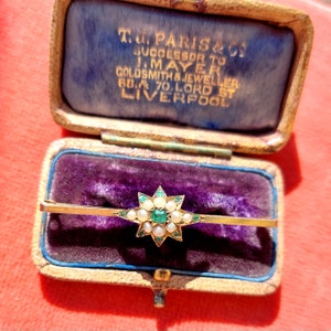 Antike Nordstern-Brosche mit Smaragden und Perlen, 9K Edwardian Bar Brooch