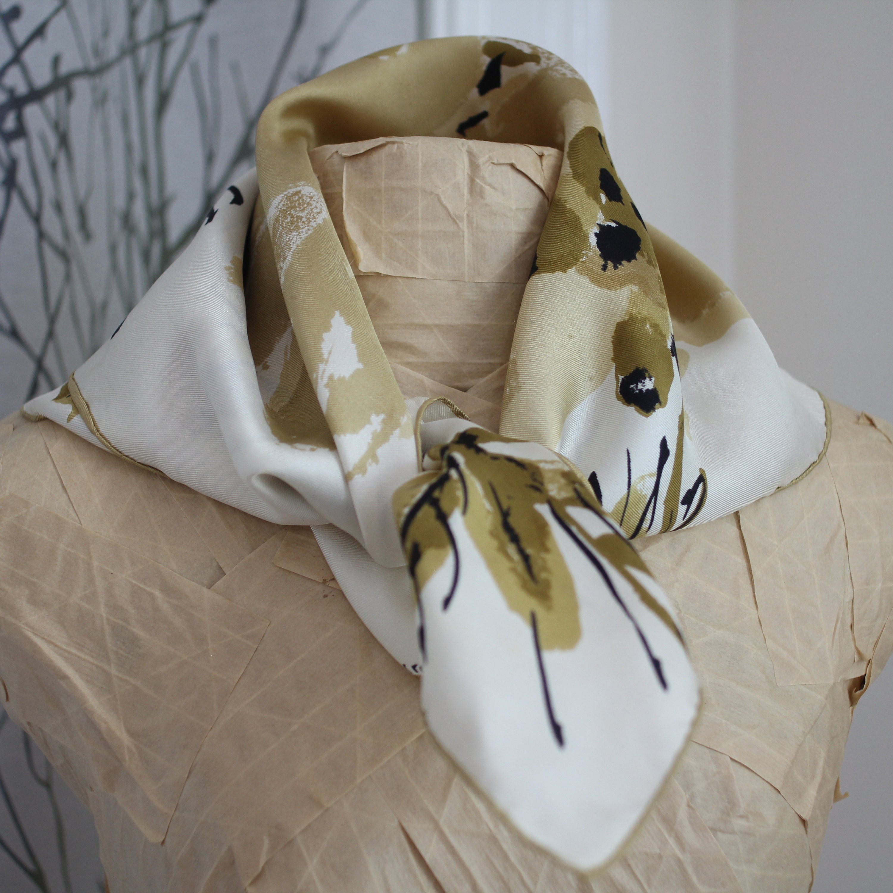 Vintage Vera Silk Scarf