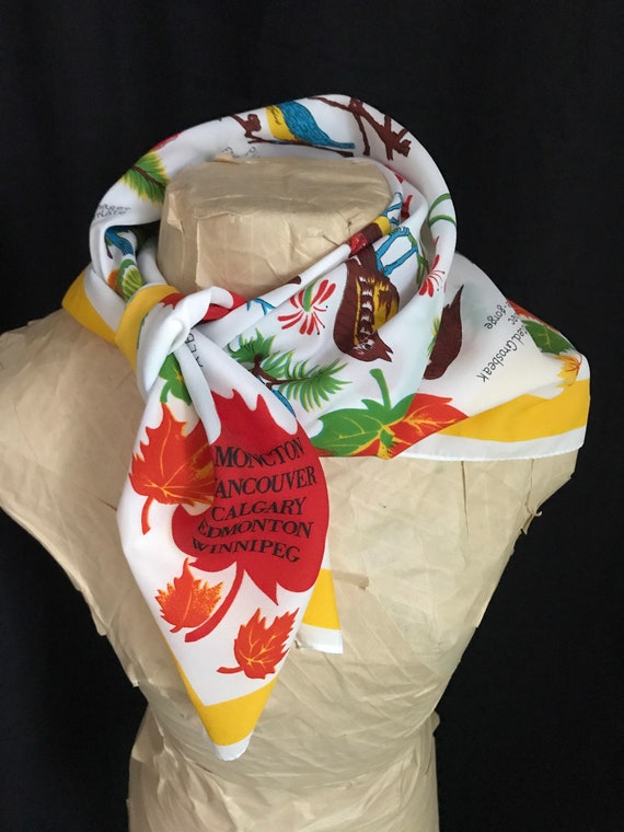 VTG Canada Souvenir Scarf Songbirds Wildflowers Woven Fabric Toronto Montreal Quebec Vancouver Blue Green Yellow White
