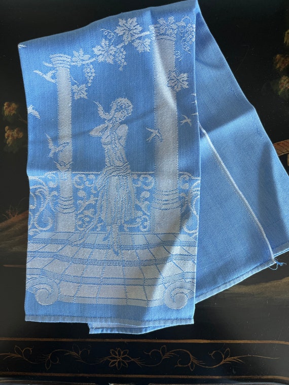 VTG Flapper Dress Lady Hand Towel Tea Towel Blue Gray Columns Birds and Grapes