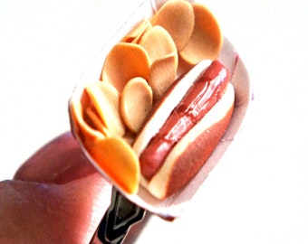 Hotdog and Chips Ring