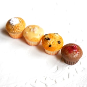 Muffin Ring-miniature food jewelry, food ring, breakfast jewelry, cupcake ring
