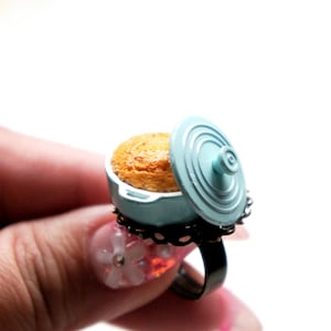 Dutch Oven Cornbread Ring