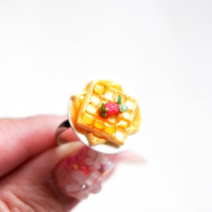 Waffel Teller Ring - Miniatur Essen Schmuck, Essen Ring, Dessert Ring