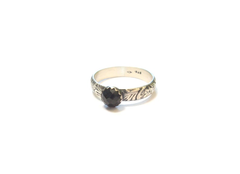 Onyx Black Ethnic Ring Masiif Silver