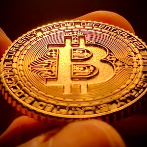 Bitcoin Digital Blockchain Crypto Currency Lapel Pin