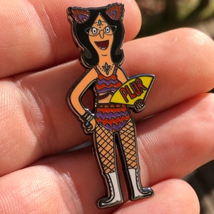 Rave Mama Linda Hat Pin – PLUR Fan & Kritter Klips Rave Vibes!