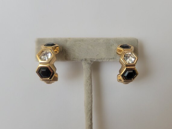 Vintage Gold Tone Onyx and Crystal Curved Pierced… - image 9