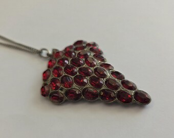 Vintage Red Grape Cluster Crystal and Pot Metal Pendant Necklace