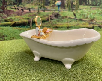 1:12 Miniature Dollhouse Sonia Messer Porcelain Victorian Bathtub