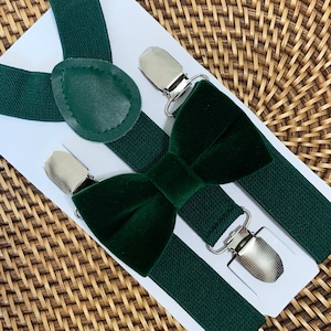 Emerald green velvet bow tie and brown suspenders form a Y-back for men, groomsmen, groom or ring bearer outfit.