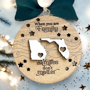 Décoration de famille en bois 2 couches personnalisée, cadeau que les kilomètres n'ont pas d'importance, décoration de famille personnalisée d'un État à l'autre, cadeau de Noël de famille interurbain