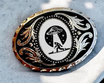 Belt Buckle Cowboy Accessory with Bigfoot, Western Belt Buckles for Western Fashion, Alien Custom Belt Buckle Gifts for Him Anniversary Gift