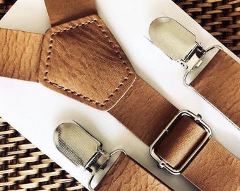 Cognac leren bretels, rustieke bruiloft, bruidsjonkers, ringdrager