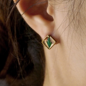 Dried pressed flower green leaf fern plant lover gifts cool stud minimalist earrings resin flower stud gold earrings geometric style