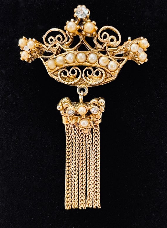 Vintage HOBE' Brooch~Tassled Crown Pin w. Faux Pea