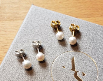 Pearl Ear Studs //Earrings with white Freshwater Pearls // Gold plated Sterling Silver