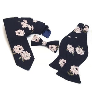 DARK BLUE blush pink floral suspenders bowtie Narrow necktie for men Field provence wedd ideas RIngbearer outfit idea baby boy birthday