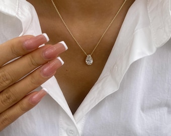 Solitaire Necklace 14K Yellow Gold 1.0ct IGI Certified E/VVS2 Pear Cut Lab Created Diamond Bezel Setting Fine Jewelry Statement Piece