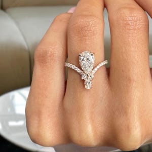 Lab Created Diamond 1.4ct Pear Cut Engagement Ring, 14K Yellow Gold Bridal Jewelry, Teardrop Diamond Ring, Eco Friendly Bridal Ring, E/VVS2