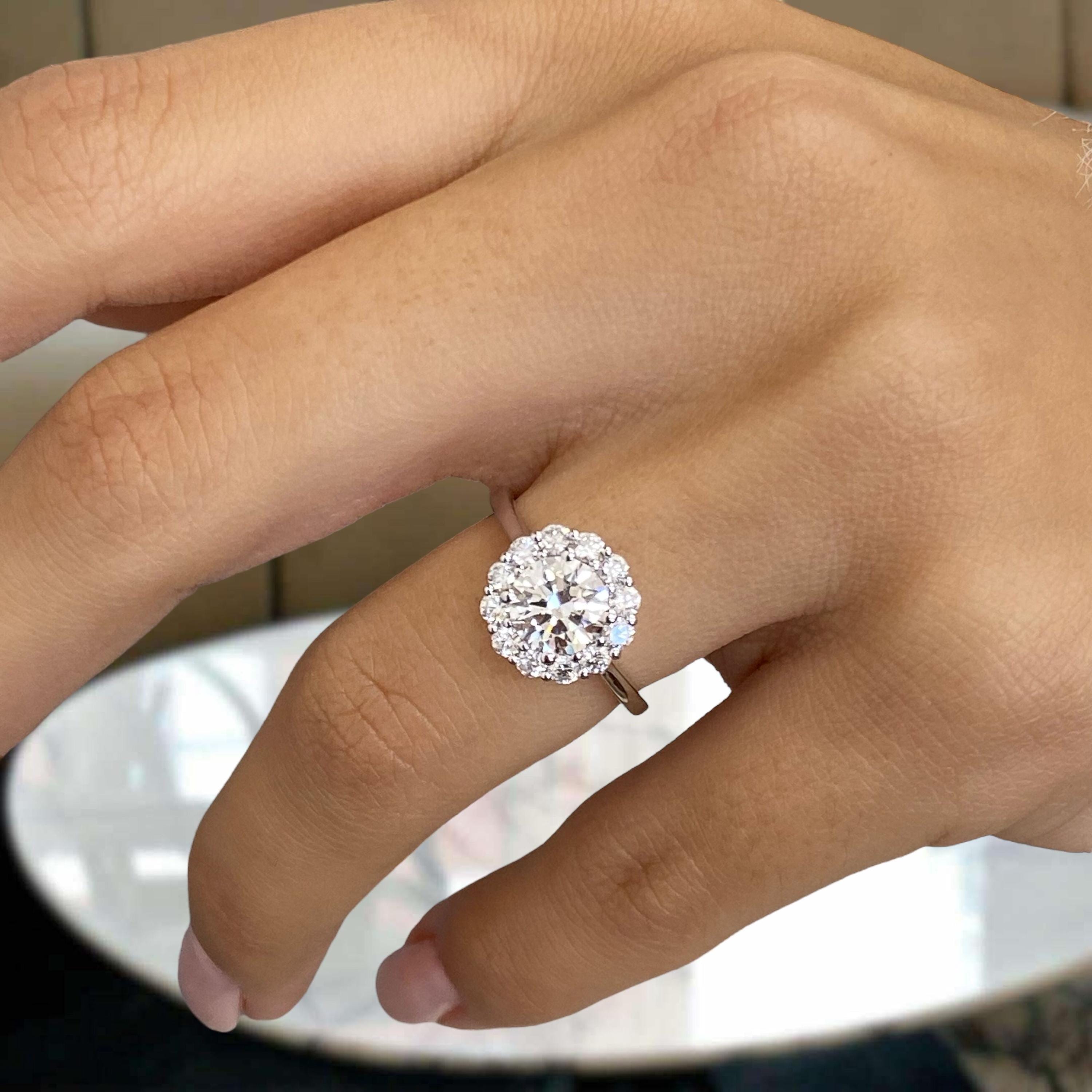 ラウンドカットダイヤモンドカクテルリング、認定1.45カラットラボ