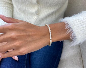 Diamond Tennis Bracelet Round E VS1 8.14 Carat Certified Lab Grown Diamonds 14k Yellow Gold With A Push Tab Tongue Clasp