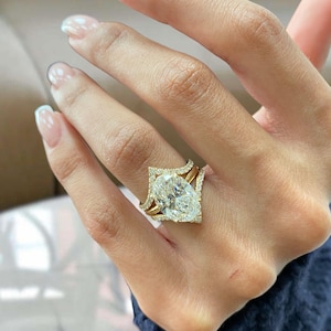 Oval Cut Lab Diamond Engagement Ring, 4.6Ct Certified E/VVS2 Lab Created Diamond, 14K Yellow Gold Solitaire w/ Sidestone Ring, Split Shank