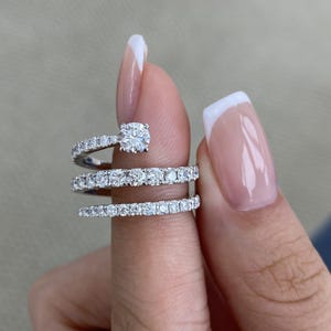 1.4ct E/VVS2 Round Brilliant Cut Lab Created Diamond Half Eternity Ring 14K White Gold Setting 3 Round Brilliant Shaped Side Stones