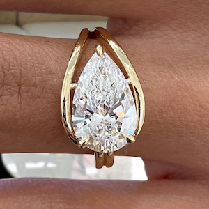 Pear Cut Diamond Engagement Ring, Solid 14K Yellow Gold Proposal Ring, Certified 2.50ct E/VVS2 Lab Created Diamond, Solitaire Ring, Handmade