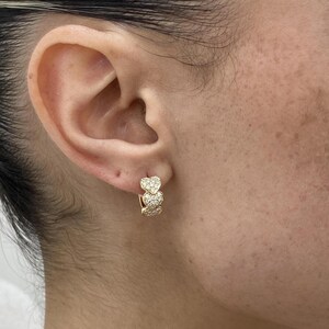Round Diamond 0.50 ct Huggie, Glamorous E/VVS2 Clarity LGD Diamonds, Yellow Gold 14K Ethical Diamonds Gorgeous Sparkly Earrings