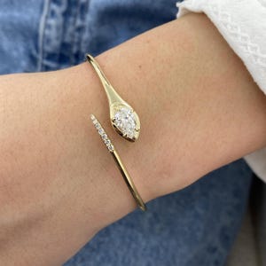 Diamond1.25 ct Bangle, Glamorous E/VVS2 CVD Diamonds, Yellow Gold 14K Luxury Quality Ethical Diamonds Bewitching Bracelet