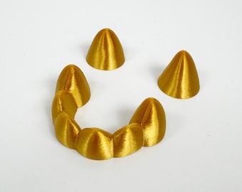 Dents dorées pour fursuit - 55 mm de large, imprimées en PLA 3D de qualité supérieure, finition brillante.