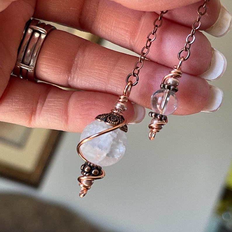 Mini Crackle Quartz Crystal Dowsing Pendulum for Clarity, Self-Trust & Energy Balance 5 inches afbeelding 3