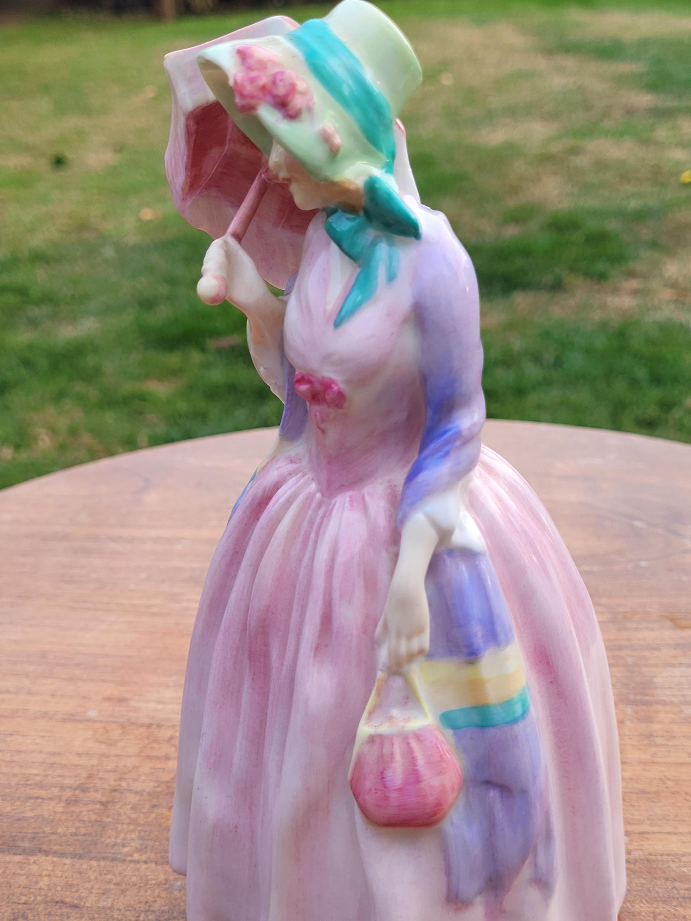 Royal Doulton Figurine Miss Demure HN 1402 L.harradine - Etsy