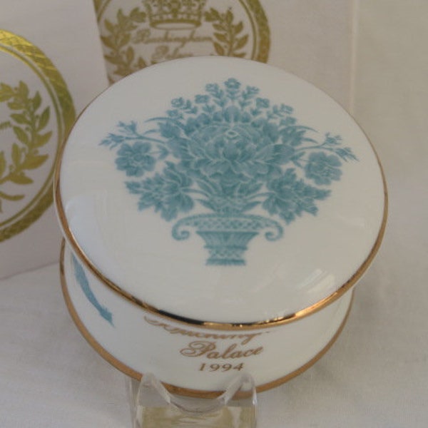 Buckingham Palace Royal Collection Trinket Box 1994 , bone china, boxed