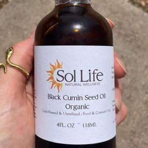 Organic Black Cumin Seed Oil Cold Pressed Unrefined in Amber Glass Bottle
