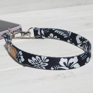 Correa de muñeca para teléfono con diseño de hibisco negro / Correa de muñeca para teléfono / Cordón para teléfono / Fabricado en Japón